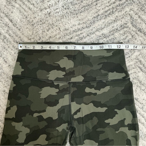 Lululemon | Align High-Rise Crop 23" Heritage 365 Camo Medium Olive size 8 - Picture 10 of 13
